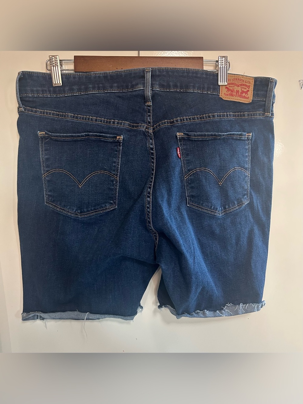 Levi’s Shorts size 20W Dark Wash Like New